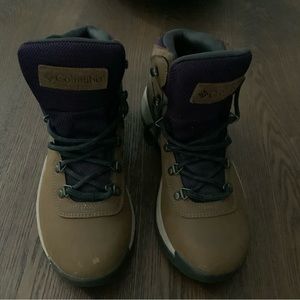 Columbia ladies hiking boot